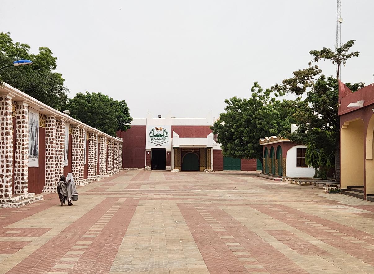 Palace Scene
