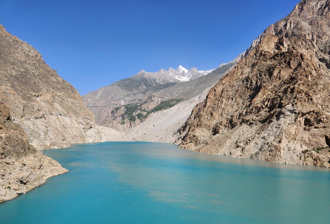 Turquoise lake and surrounding peaks