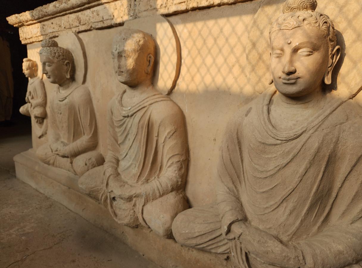 Healing buddha niche angle