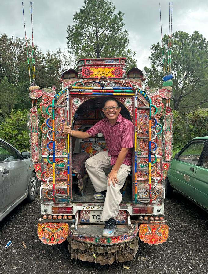 Faisal Mosque Distant