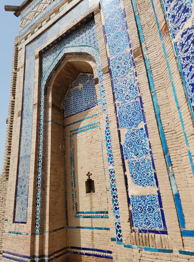 Bibi Jawindi Half Tomb Side