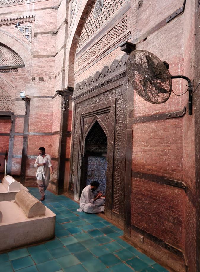 Tapered octagonal walls