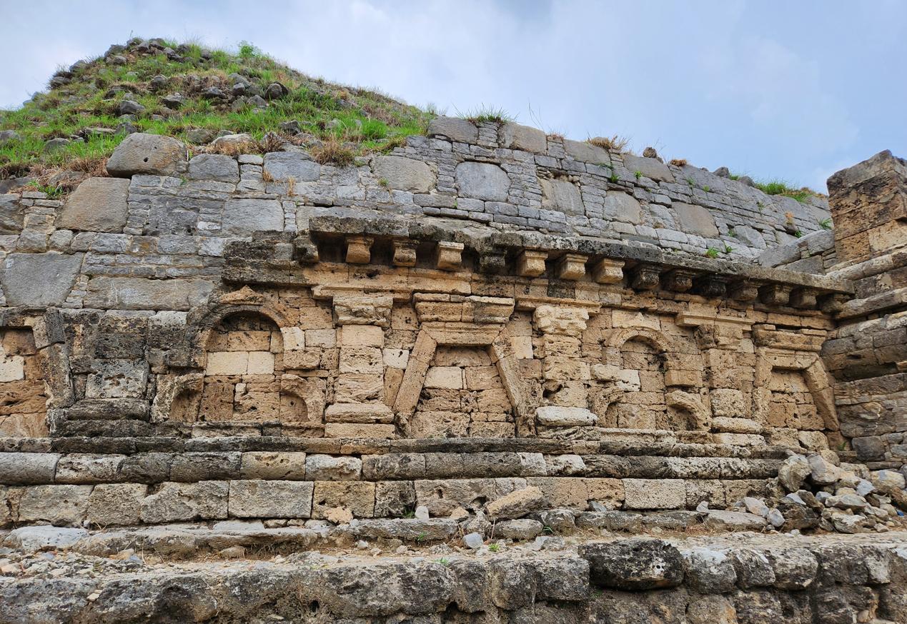Close-up structure gaps