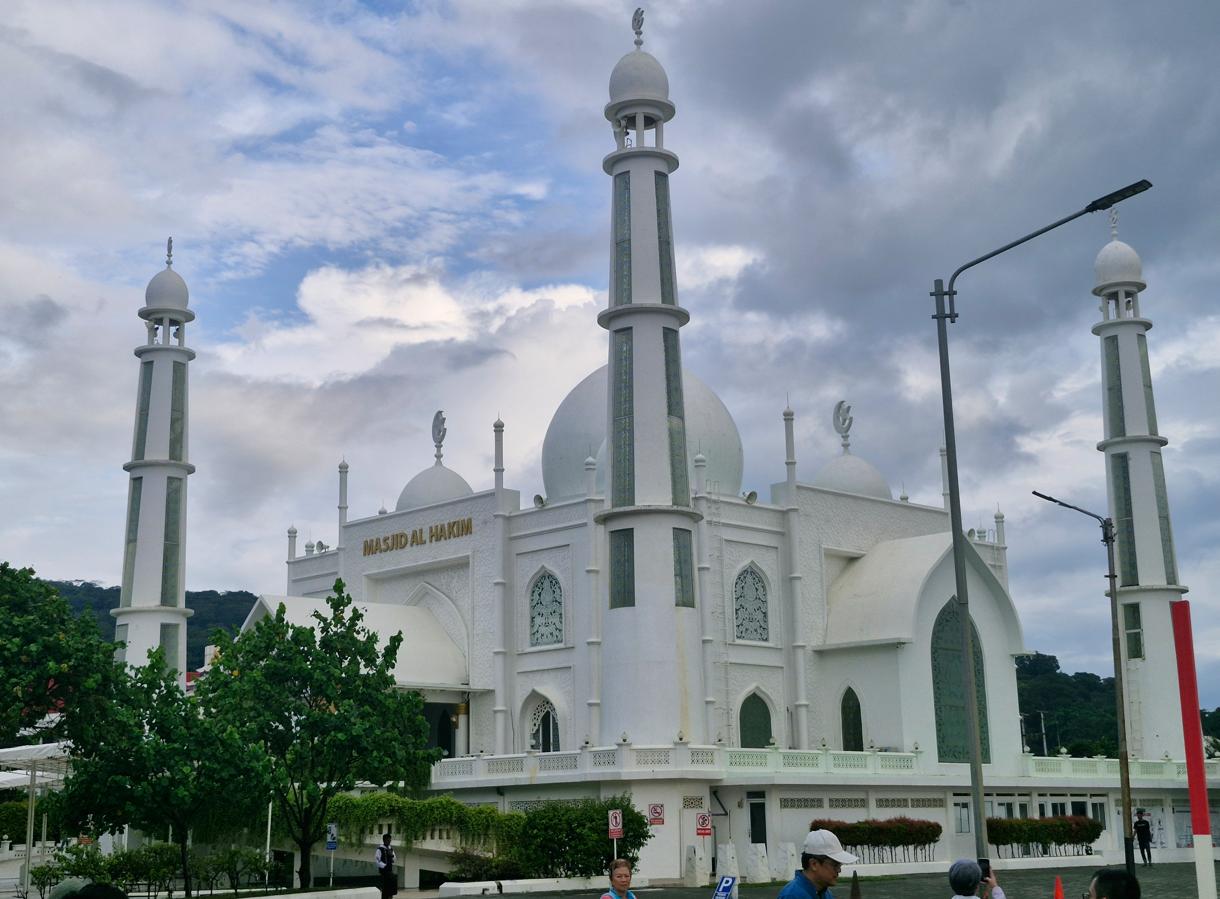 Masjid Al-Hakim View